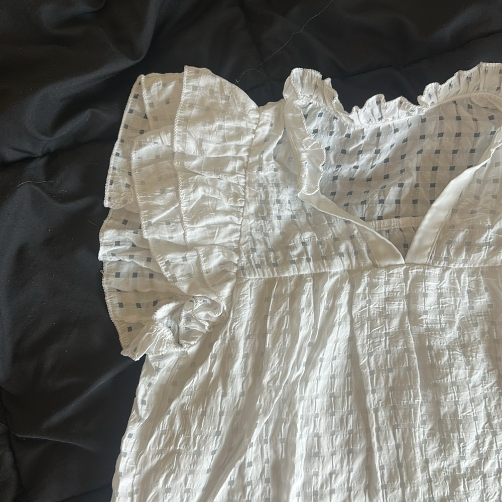 White Ruffled Blouse - Picture 2 of 4